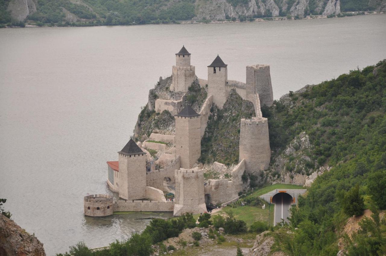 Stara Kovacnica Villa Golubac Buitenkant foto